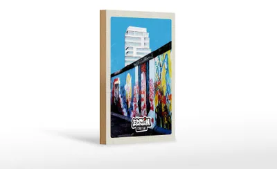 Produktbild von Holzschild Reise 12x18 cm Berlin Hochhaus Graffiti Kunst Straße