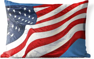 Produktbild von MuchoWow® Outdoor Kissen - Die Flagge der Vereinigten Staaten im Wind - 60x40 cm - Wetterfest - Lounge Kissen - Zierkissen - Kissen für Innenräume