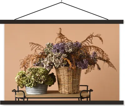 Produktbild von MuchoWow® Textilposter Getrocknete Blumen - Körbe - Stilleben 90x60 cm mit schwarzem Rahmen - Aufhängungssatz