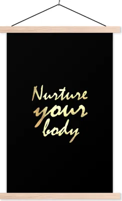 Produktbild von MuchoWow® Textilposter Zitate - Gesund - Gold 60x90 cm mit holzfarbenen Rahmen - Textil