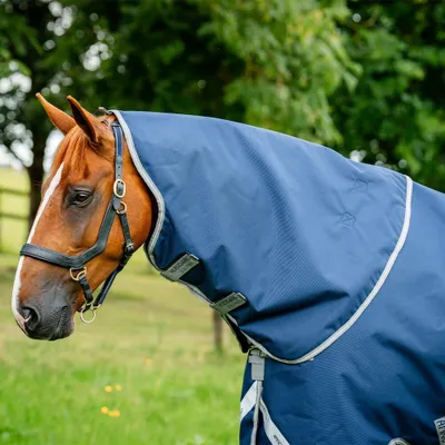 Immagine prodotto di Coperta Horseware Amigo 1200D per esterni, 150g, taglia: XL, colore: blu navy/grigio titanio/argento