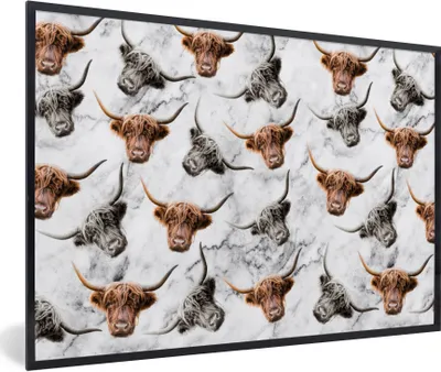 Produktbild von MuchoWow® Gerahmtes Poster Schottischer Highlander - Marmor - Tiere 90x60 cm - Poster mit Schwarzem Bilderrahmen Wandposter Rahmen Foto Bilder - Fotorahmen - Foto-Plakat