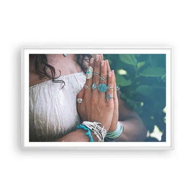 Produktbild von Gerahmtes Poster - Weißer Rahmen - Hände Schmuck Boho - 91,5x61 cm - Wand Bild - Wanddeko - Wandbilder - Kunstposter - Wandposter - Bilderrahmen - Bilder - Kunstdruck Wanddekoration - P2WAA91x61-4412