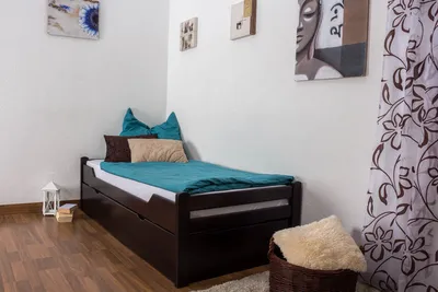 Produktbild von Einzelbett / Gästebett "Easy Premium Line" K1/1h inkl. 2. Liegeplatz und 2 Abdeckblenden, 90 x 200 cm Buche Vollholz massiv Schokobraun