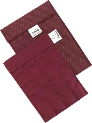 Produktbild von FRIO GROßE Diabetiker Insulin Kühltasche 14 x 19 cm weinrot | Für bis zu 4 Insulin Pens | Kühlt mit kaltem Wasser I Keine Kühlakkus notwendig | Wiederverwendbar