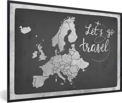 Produktbild von MuchoWow® Gerahmtes Poster Vintage Eurocard mit dem Text "Let's go travel" - schwarz und weiß 90x60 cm - Poster mit Schwarzem Bilderrahmen Wandposter Rahmen Foto Bilder - Fotorahmen - Foto-Plakat