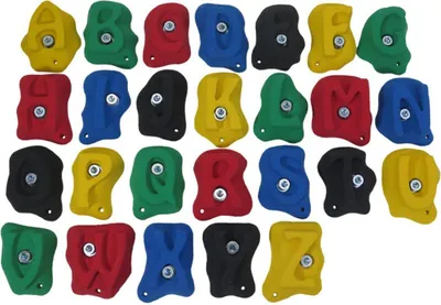Bunte Klettergriffe in Form von Buchstaben; hergestellt von KS Klettergriffe; für Kletterwände.