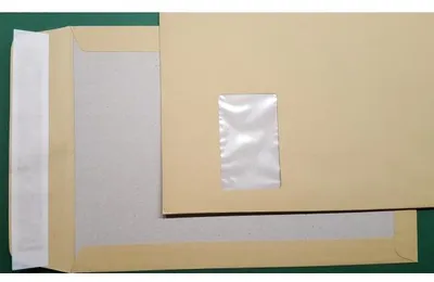 Produktbild von Kaenguruh C4 Papprckwandtasche,mit Haftklebung Abdeckstreifen Natron / Recycling braun 120g,hochgestelltes Fenster