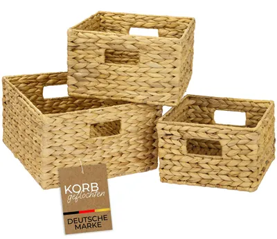 Produktbild von HMF Aufbewahrungskorb geflochten aus Wasserhyazinthe, dekorativer Korb mit Tragegriffen zur Aufbewahrung für Badezimmer Küche und Wohnbereich, 3er Set, Größe 22 + 26 + 30 cm, Natur, KI-generiertes Bild