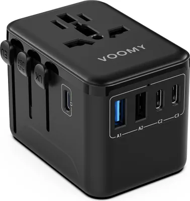 Produktbild von VOOMY Reiseadapter Weltweit 6-in-1 – für 200+ Länder – 35W Schnellladegerät mit 3 USB-C & 2 USB-A – Kompakt & Sicher – Weltstecker – Schwarz