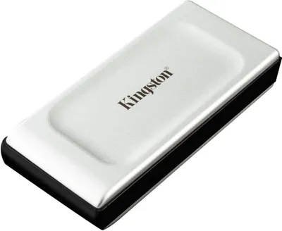 Zdjęcie produktu dla Przenośny dysk SSD Kingston XS2000 o pojemności 4 TB USB 3.2 Gen 2 Czarny Srebrny Wodoodporny