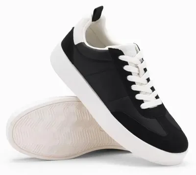 Imagen del producto de Zapatilla "Ombre" de cuero ecológico con suela gruesa, color negro, talla 41