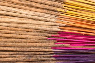 Räucherstäbchen-Set, 96 Stück, 8 Düfte, handgefertigt, Indien