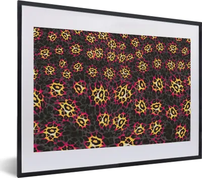 Produktbild von MuchoWow® Gerahmtes Poster Pantherdruck - Design - Gelb - Rosa 40x30 cm - Poster mit Schwarzem Bilderrahmen Wandposter Rahmen Foto Bilder - Bilderrahmen - Poster im Rahmen