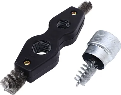Imagen del producto de Cepillo de limpieza para baterías de automóvil 4 en 1: Cepillo para limpiar tubos de acero y cobre, con limpiador de bornes de batería para automóviles y embarcaciones