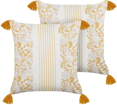 Produktbild von BELIANI Dekokissen 2er Set Gelb und Weiß Baumwolle 45 x 45 cm Bezug mit Füllung Reißverschluss Quasten Blumenmuster Klassisch Wohnzimmer Schlafzimmer