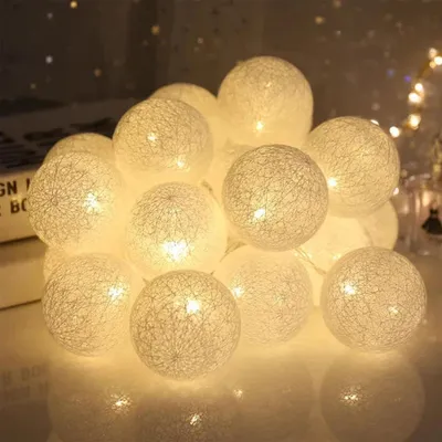 LED-Lichterkette mit Baumwollbällen, 1,5 m, 10 LEDs, 4 cm