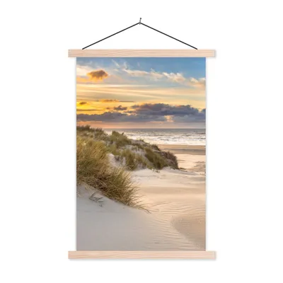 Produktbild von MuchoWow® Textilposter Strand - Düne - Gras - Sonnenuntergang - Meer 60x90 cm mit holzfarbenen Rahmen - Textil