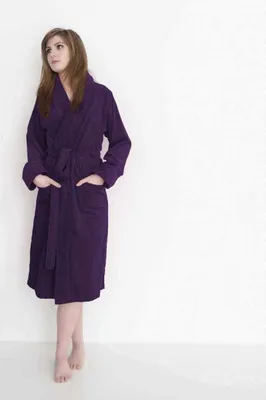 Immagine prodotto di ETÉREA® Accappatoio donna e uomo morbido in 100% cotone velour Carré - Accappatoio sauna donna e uomo - Accappatoio donna - Accappatoio sauna unisex morbido e si asciuga rapidamente - Prugna taglia S