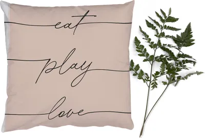 Produktbild von MuchoWow® Zierkissen Sofakissen Wohnzimmer Dekokissen 60x60 cm Text - Zitate - Essen spielen Liebe - Essen - Sitzfläche - Foto Polster