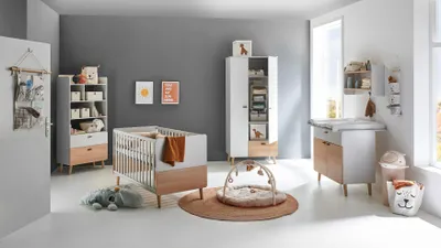 Produktbild von Babyzimmer Set Lovis 6-teilig, Kleiderschrank, Wickelkommode, Babybett, Standregal, Wandregal, Umbauseiten Set