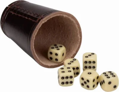 Produktbild von Würfelbecher braun (echt Leder) Standard (9 cm) mit 6 Würfeln 5905