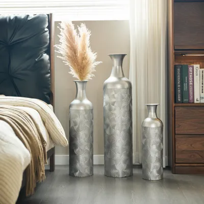 Produktbild von LVHOM 3er Set Bodenvase, Metall Vasen mit Rillenmuster, für Trockenblumen, Höhen 50/66/83 cm, Dekovase für Wohnzimmer, Flur & Büro, Silber