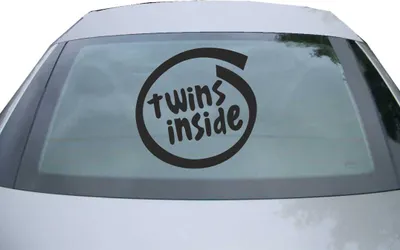Produktbild von Indigos UG - Aufkleber Heckscheibe & Motorklappe DE2456 - schwarz - 600x599 mm - Twins Inside - Auto Scheiben Fenster Heckklappe Tuning Racing JDM - Die cut