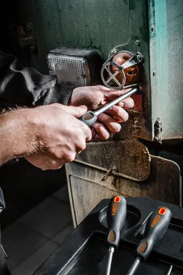 Obrázok produktu pre NEO TOOLS Plochý skrutkovač 4,0 x 100 mm, S2