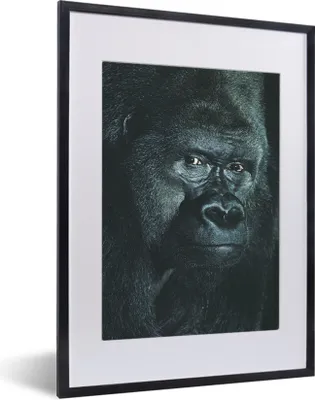 Produktbild von MuchoWow® MuchoWow® Gerahmtes Poster Nahaufnahme eines großen Gorillas 30x40 cm - Poster mit zchwarzem Bilderrahmen - Wandposter Schlafzimmer