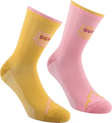 Laufsocken in Gelb und Pink von La Sportiva mit dem Schriftzug "For Your Mountain Socks".