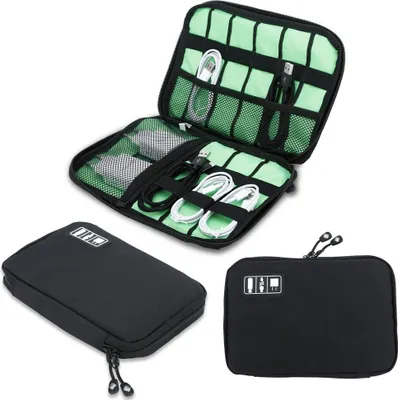 Produktbild von Intirilife Elektronik Organizer in SCHWARZ – Multifunktionelle Nylon Tasche mit Netz Fach und zahlreichen Fächern perfekt geeignet für Elektrozubehör wie Kopfhörer, USB Stick, Ladekabel uvm.