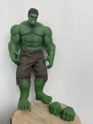 Produktbild von Große Hulk-Figur aus dem Avengers-Universum 42 cm