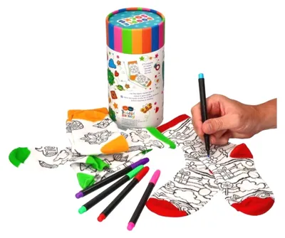 Imagen del producto de Calcetines para colorear, 3 pares y 5 rotuladores - Buddy & Barney, a partir de 3 años