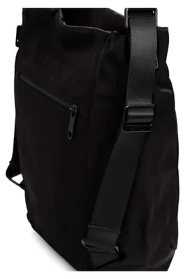 Produktbild von Vielseitige Rucksack-Tasche mit mehreren Reißverschlusstaschen