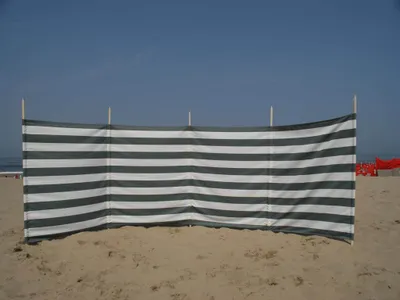 Produktbild von Strandwindschutz 5 m Grau (mit grünem Farbton)/Weiß Polyacryl-Windschutz – 5 m Camping-Windschutz
