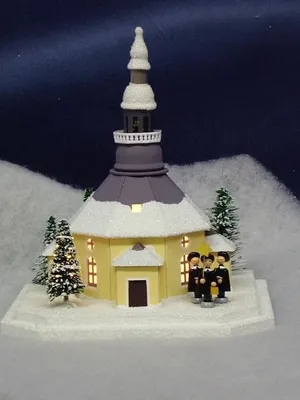 Productafbeelding van Lichterhuis voor de Seiffener kerk, met kerststal en kerstboom. Afmetingen circa 18,5 x 16,5 x 21 cm. Nieuw