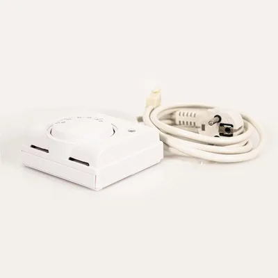 Kabel mit Thermostat und Stecker für Infrarot-Wandheizkörper