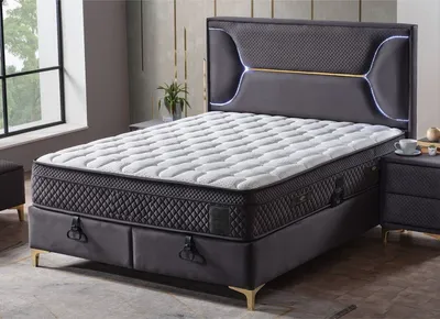 Produktbild von Casa Padrino Luxus Doppelbett Lila / Weiß / Gold 180 x 200 cm - Massivholz Bett mit LED Beleuchtung und Matratze - Schlafzimmer Möbel - Hotel Möbel - Luxus Möbel - Luxus Einrichtung