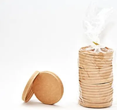 Produktbild von 20er Pack Deckel für Trinkbecher (16oz) aus stabilem Hartpapier