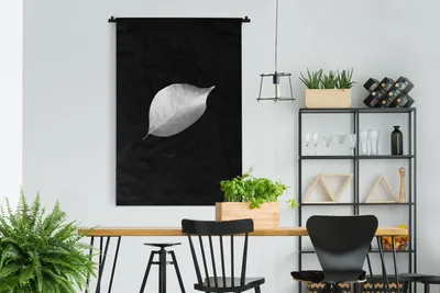 Produktbild von MuchoWow® Wandteppich Wandbehang Blatt auf schwarzem Hintergrund - schwarz und weiß 120x180 cm Tapisserie Dekoration Wandtuch - Schlafzimmer - Dekorationen für das Haus