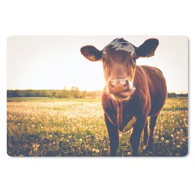 Produktbild von MuchoWow® Schreibtischunterlage Kuh - Sonnenuntergang - Blumen - Gras - Tiere 60x40 cm - XXL Mauspad - Großes Mauspad