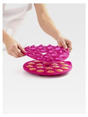Produktbild von Backform aus Silikon in Magenta, einzeln