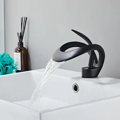 Produktbild von waschtischarmatur wasserfall Schwarz,wasserhahn bad wasserfall,Wasserhahn Bad Aus Erstklassigem Messing,wasserfall Einhandmischer Für Bad Badezimmer Waschbecken (Schwarz)
