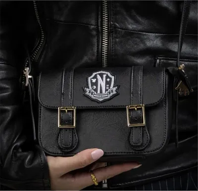 Obrázok produktu pre Cinereplicas Wednesday - Nevermore Academy Satchel - 18 * 6,5 cm - oficiálna licencia