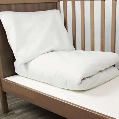 Produktbild von Alvi Baby Bettwäsche Set – Deckenbezug & Kissenbezug in Weiß-Grau Streifen