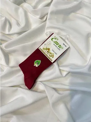Image de Chaussettes en bambou sans coutures pour femmes, couleur bordeaux, pointures 39-42