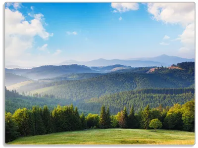 Produktbild von Wallario Glasunterlage, Schneidebrett aus Glas, Größe 30 x 40 cm, Motiv Berglandschaft im Gebirge unter blauem Himmel