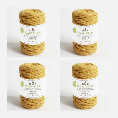 Immagine prodotto di 4 gomitoli di filo di cotone riciclato DMC Eco Vita-12 (4 mm), composti per l'80% da cotone e per il 20% da poliestere. (Colore 92)