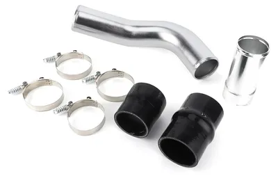 Obrázok produktu pre Hliníkové potrubie medzichladiča so silikónovými manžetami, skrutkami a svorkami, vhodné pre Ford F-250, F-350, F-450 s motorom 6,7 Powerstroke (modelové roky 2011–2016)